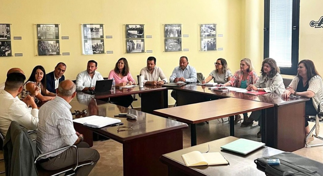 El Jurado se ha reunido esta mañana para conocer los galardfonados en los PREMIOS aje hUELVA 2024. fUENTE: FACEBOOK DE AJE Huelva