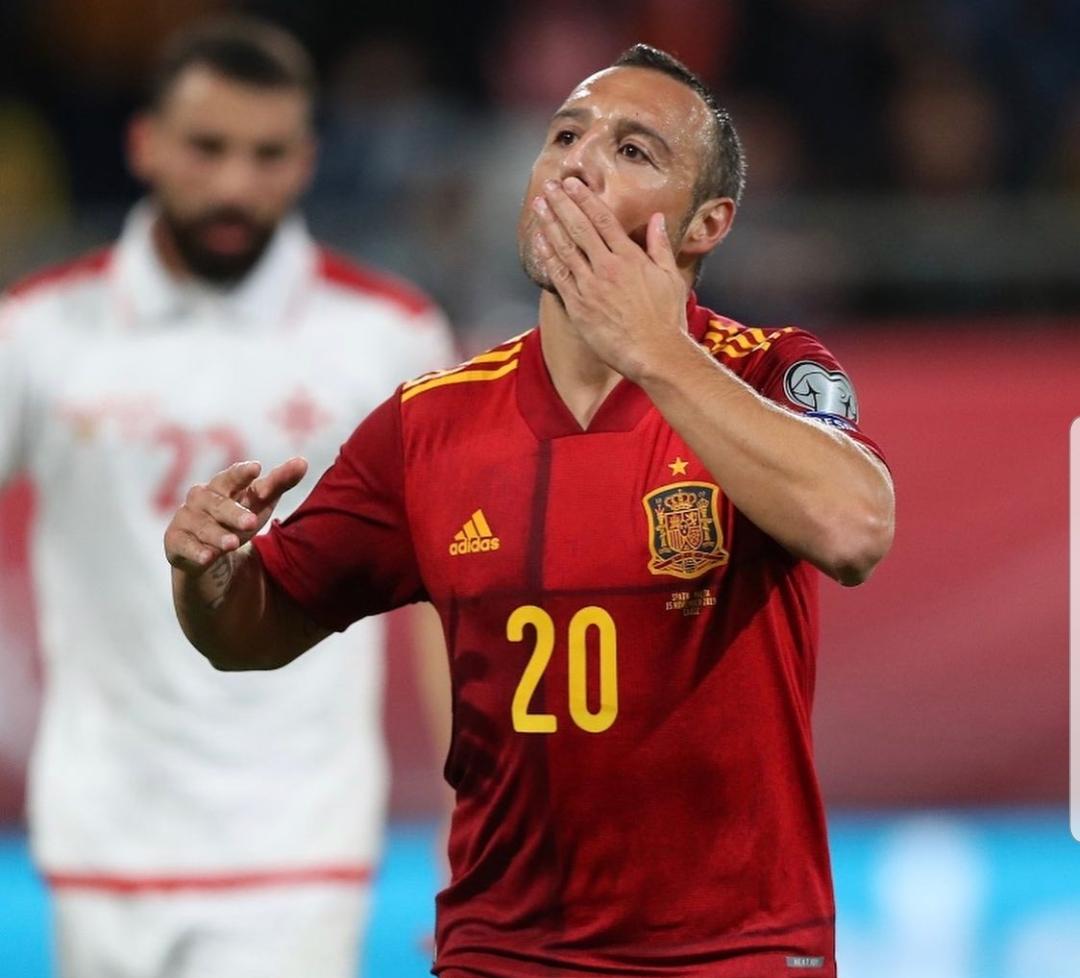 Cazorla ha jugado un total de 81 encuentros con la selección española absoluta, logrando dos Eurocopa. Fuente: Instagram oficial de Santi Cazorla