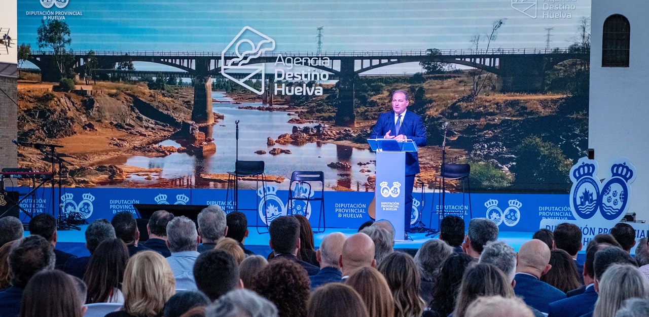 Toscano en la presentación de la Agencia Destino Huelva