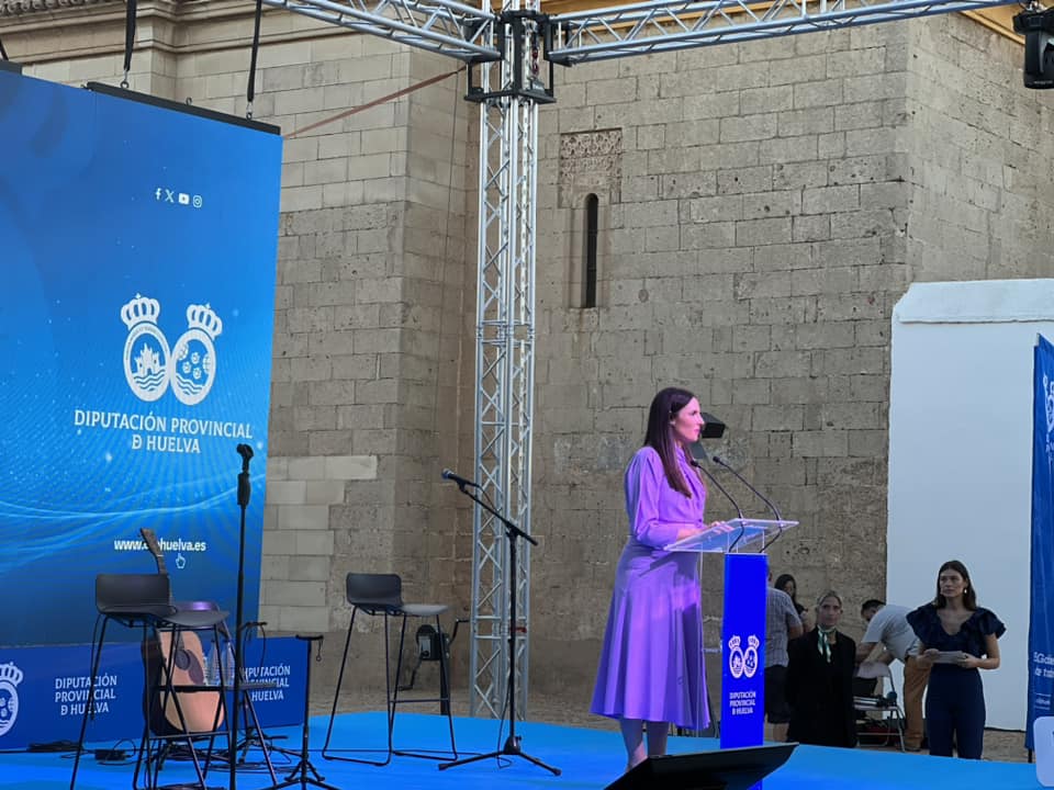 Ana Delgado interviene