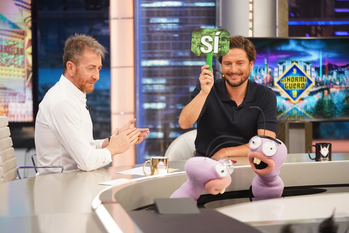El artista de Isla Cristina s estuvo divirtiendo en el espacio televisivo junto a Trancas y Barrancas. Fuente: Facebook de 'El Hormiguero'