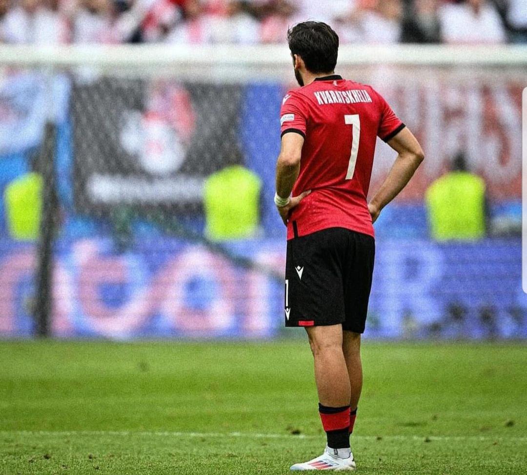 Kvaratskhelia fue el mejor del equipo georgiano demostrando que es uno de los mejores jugadores de Europa. Fuente: Instagram personal de Kvaratskhelia