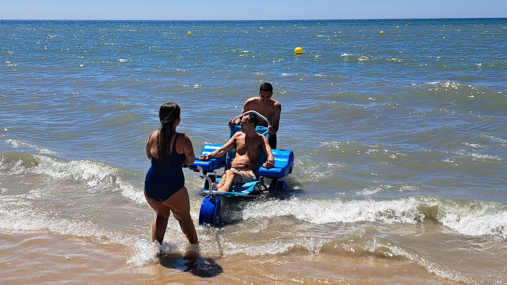 Servicio de baño asistido para personas con movilidad reducida en Islantilla