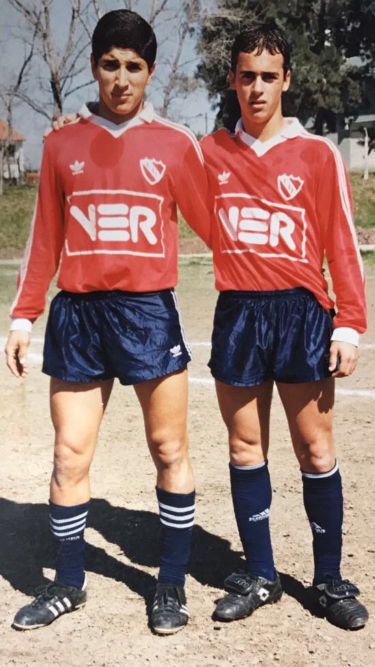 Mariano Pernía en su juventud cuando jugaba en las inferiores de Independiente de Avellaneda. Fuente: Twitter oficial de Mariano Pernía