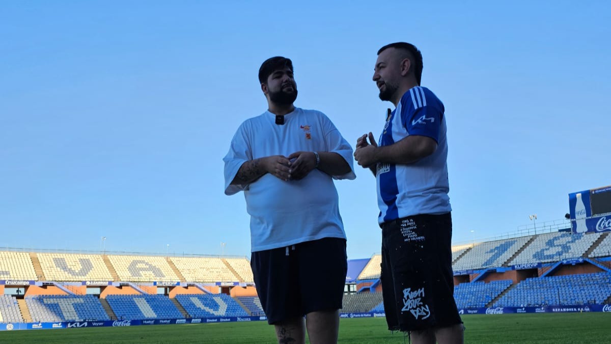 El streamer Papi Gavi visita el Nuevo Colombino. Foto: Telli Rodríguez