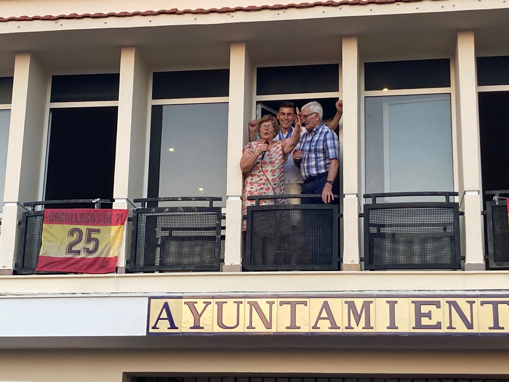 Fermín desde el balcón del Ayuntamiento
