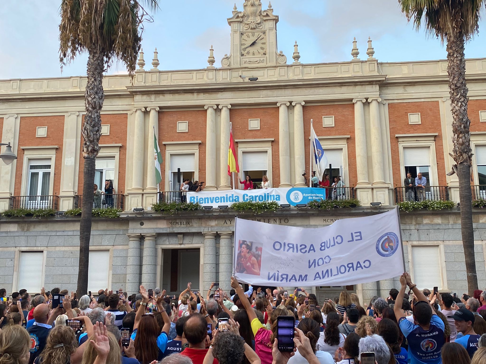 Carolina Marín ha sido recibe de forma multitudinaria