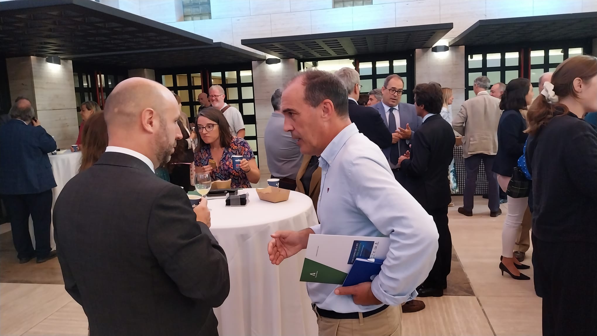 Invitados al foro en la Casa Colón