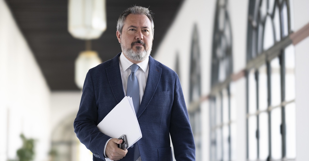 Juan Espadas aspira a la reelección como secretario general