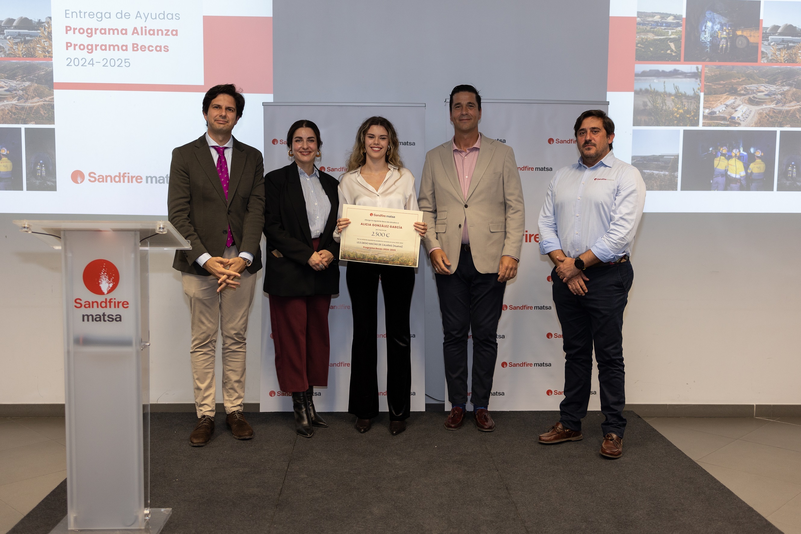 2024. Becaria Alicia González IES Diego Macías Calañas