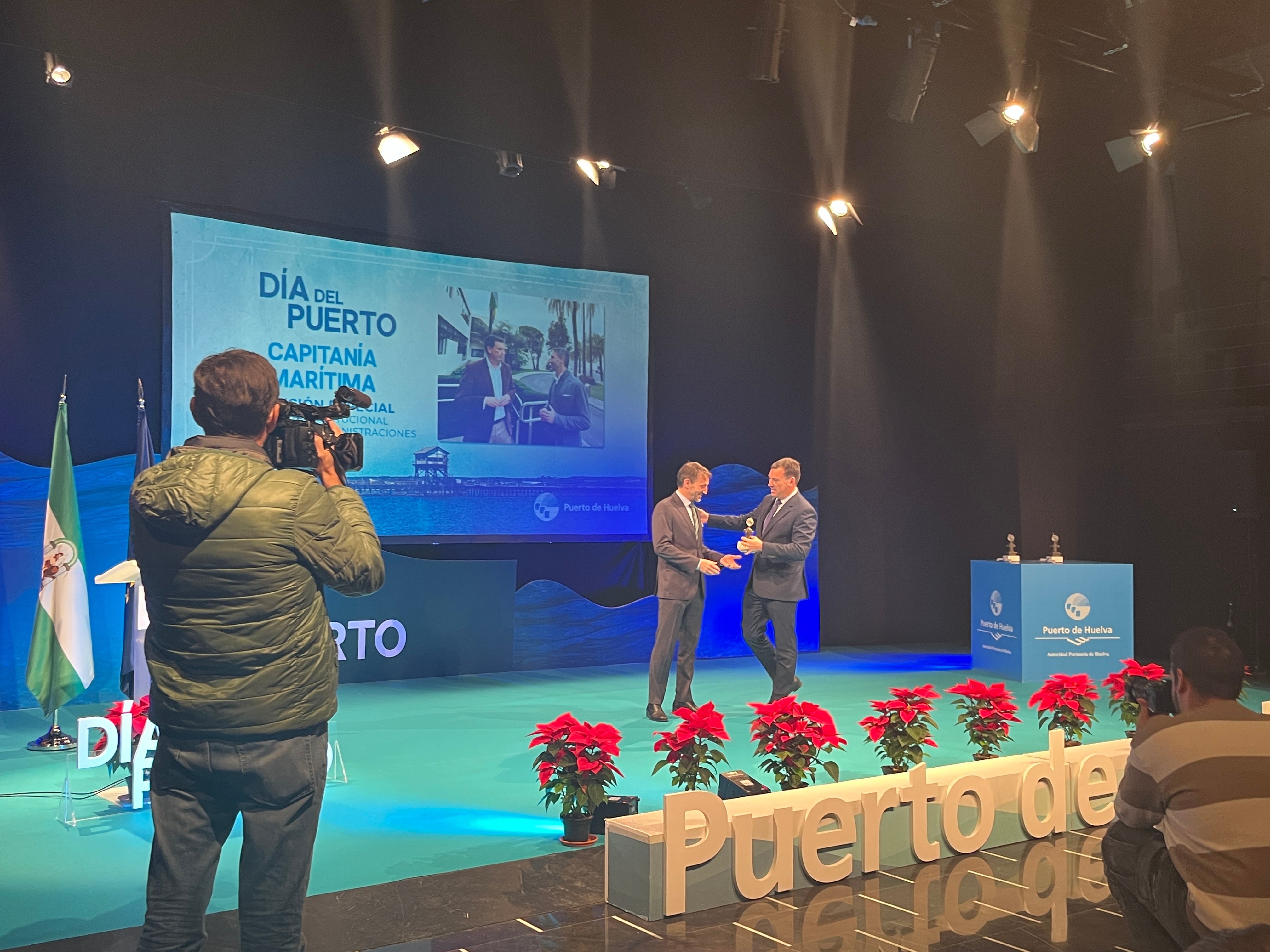 Entrega del premio a Capitanía Marítima