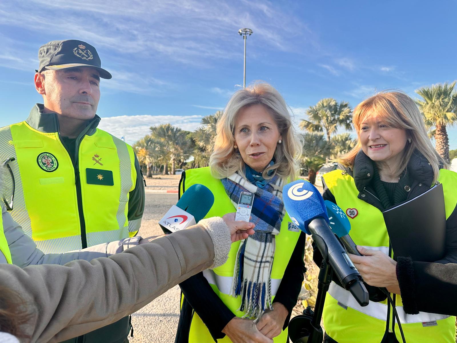 La subdelegada del Gobierno, María José Rico, presenta la campaña de la DGT | Subdelegación del Gobierno en Huelva