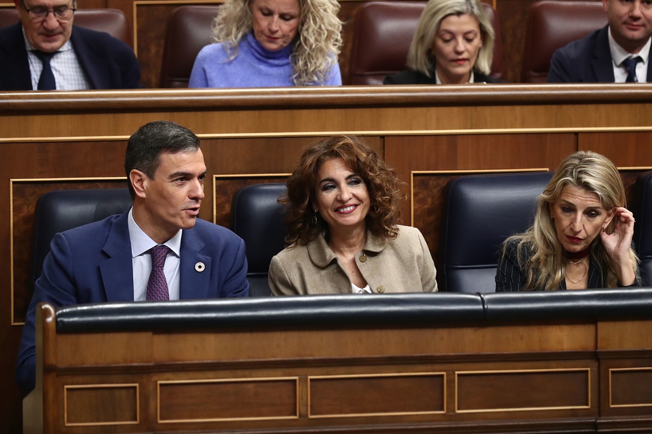 Montero ríe en el Congreso