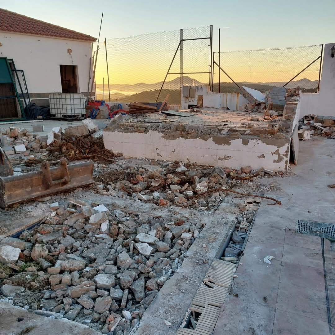 Obras en la piscina de Zufre | Diputación de Huelva