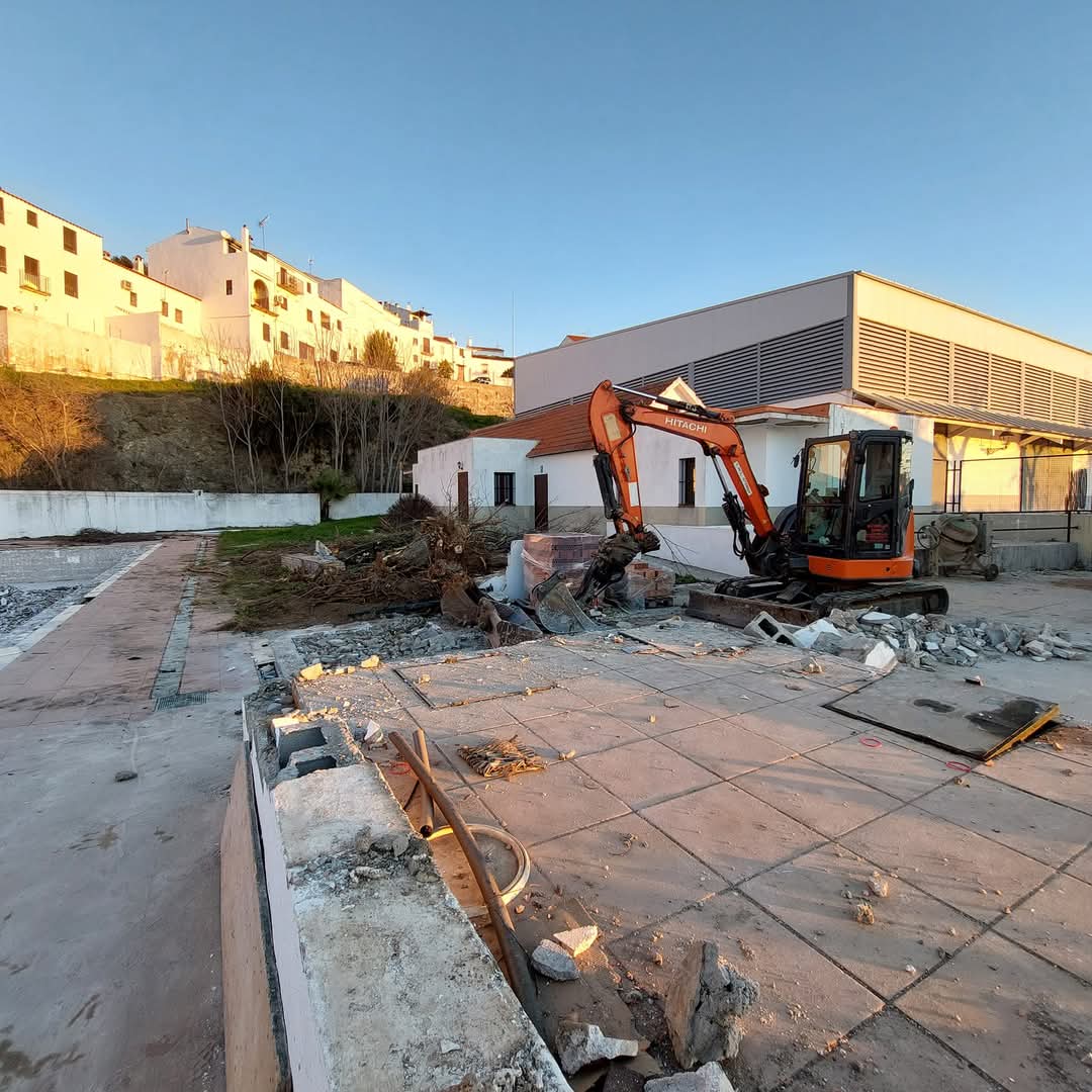 Obras en la piscina de Zufre | Diputación de Huelva