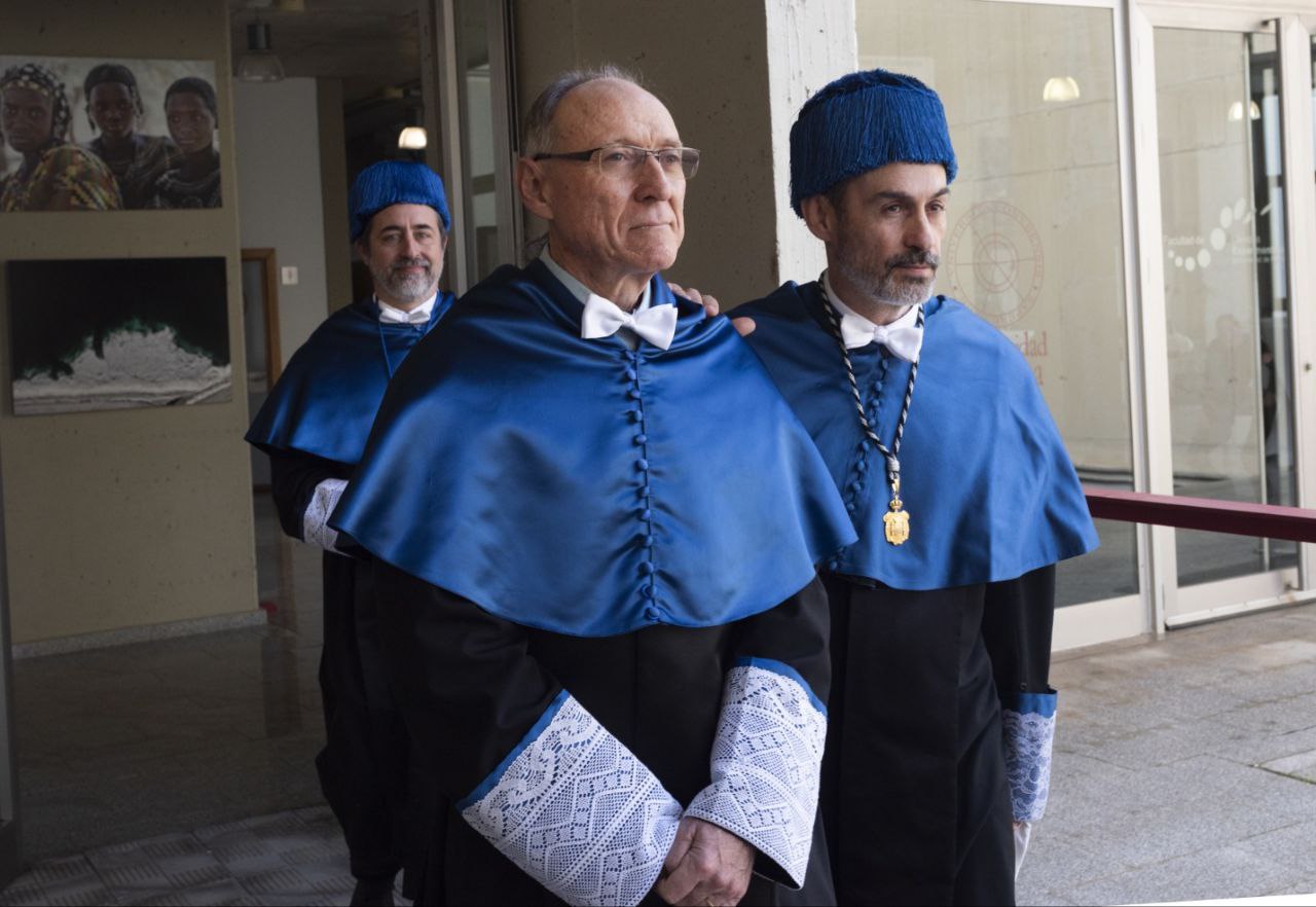 Graig Darrian Roberts, investido Doctor Honoris Causa por la Universidad de Huelva | UHU