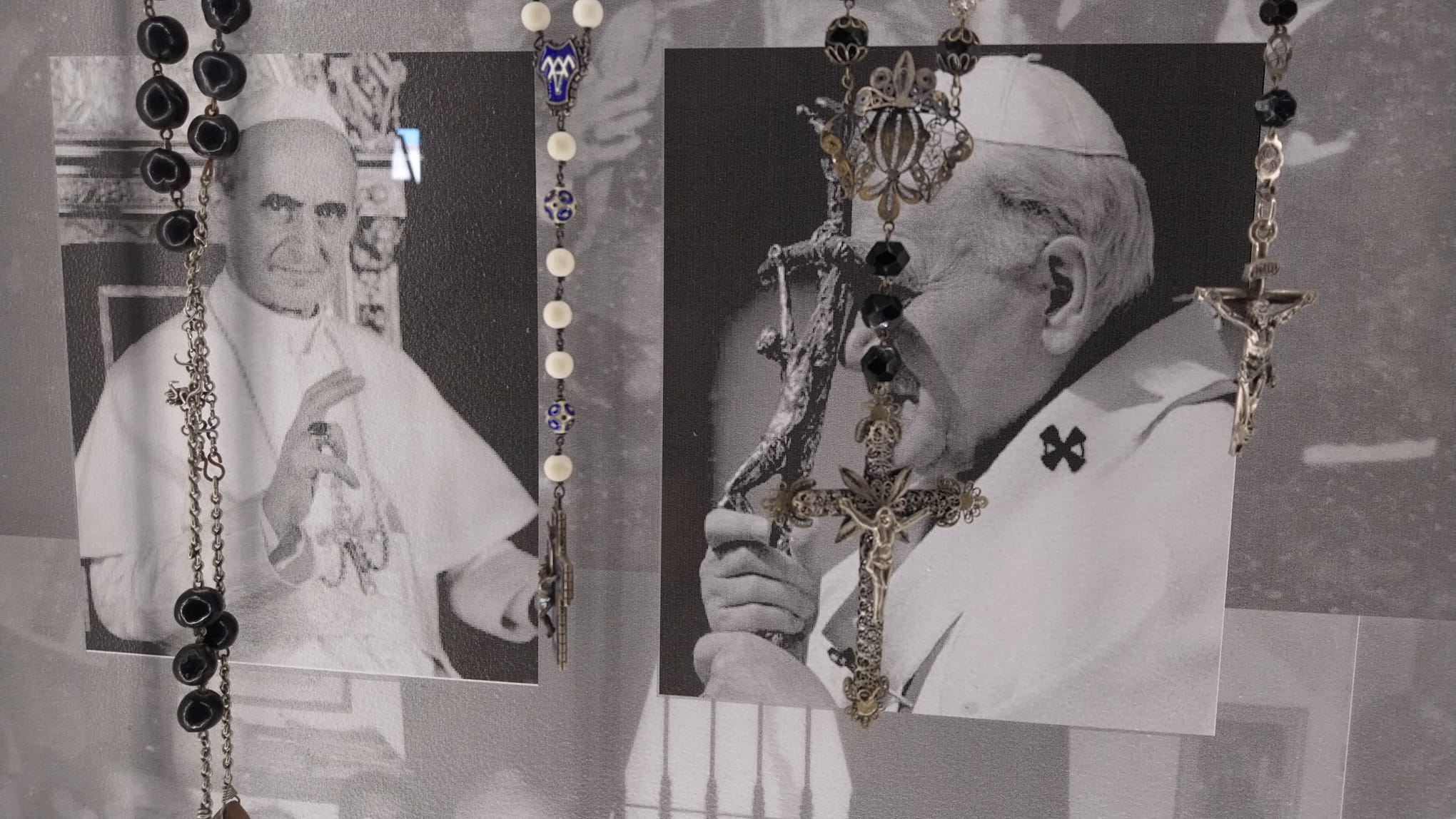 Entre las donaciones está la de Juan Pablo II