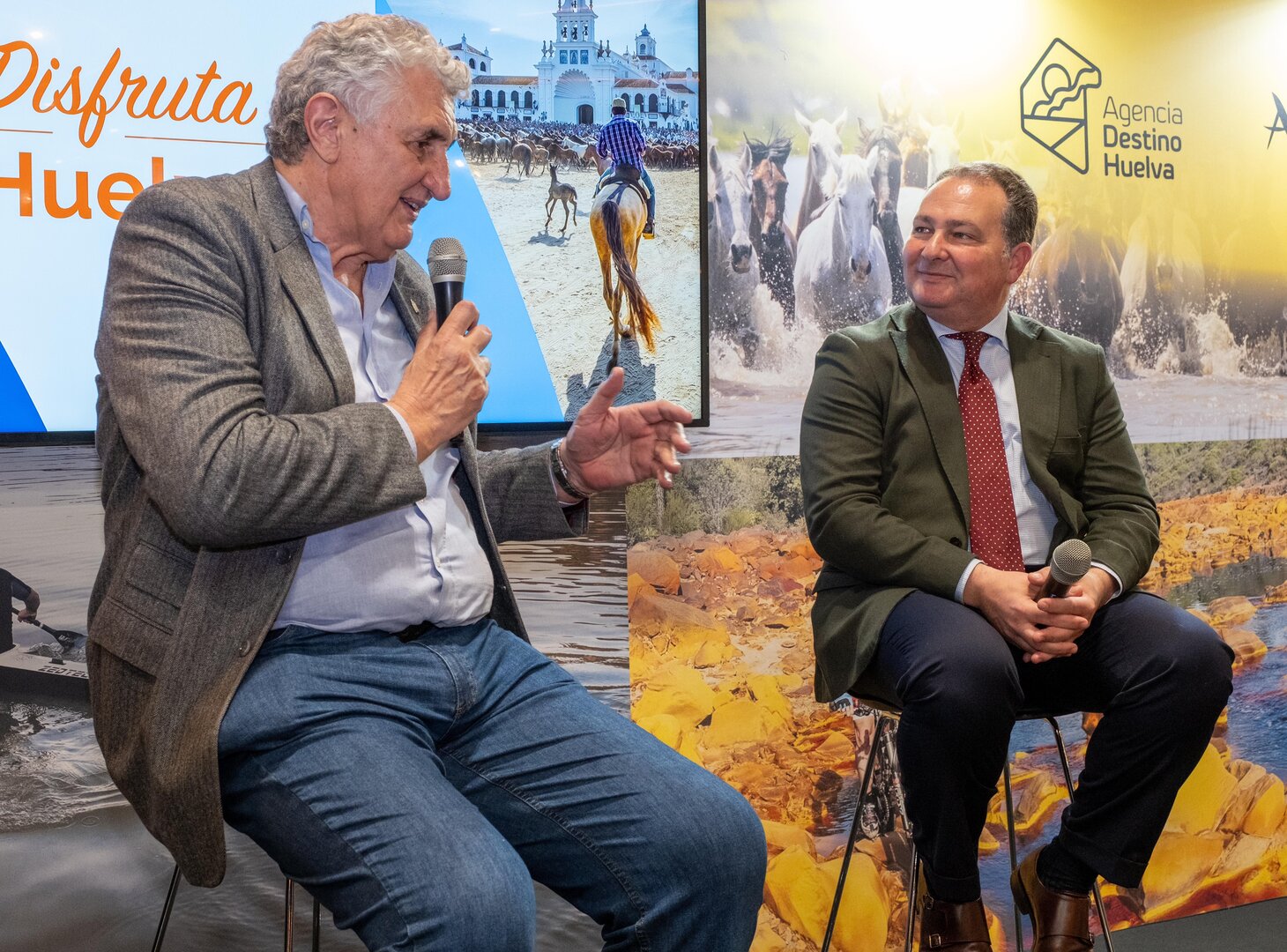 Fernando Romay junto a David Toscano en FITUR 2025 | Diputación de Huelva