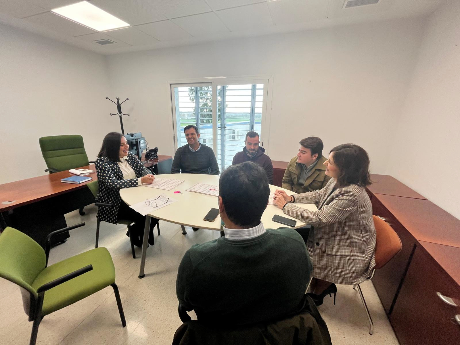 Entrega de llaves al Centro Agroexperimental de Empresas | Diputación de Huelva