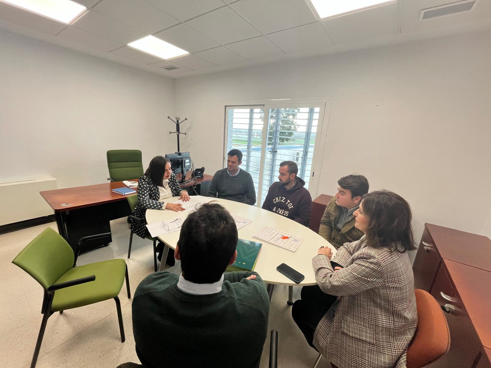 Entrega de llaves al Centro Agroexperimental de Empresas | Diputación de Huelva