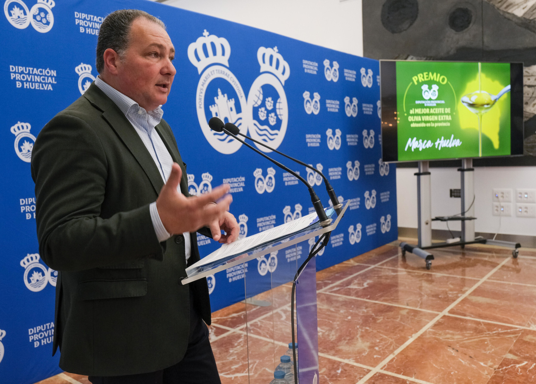 acogido el acto de entrega de los galardones correspondientes a la undécima edición del Premio Diputación de Huelva al Mejor Aceite de Oliva Virgen Extra de la provincia en la cosecha 2024/2025