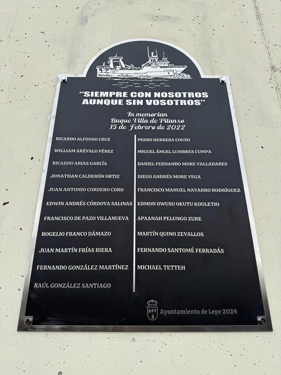 Esta es la placa descubierta