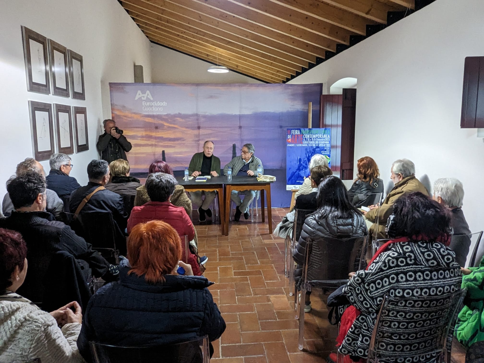 Presentación del libro“El complejo de Lamumba” de Juan Villa con José Juan Díaz Trillo