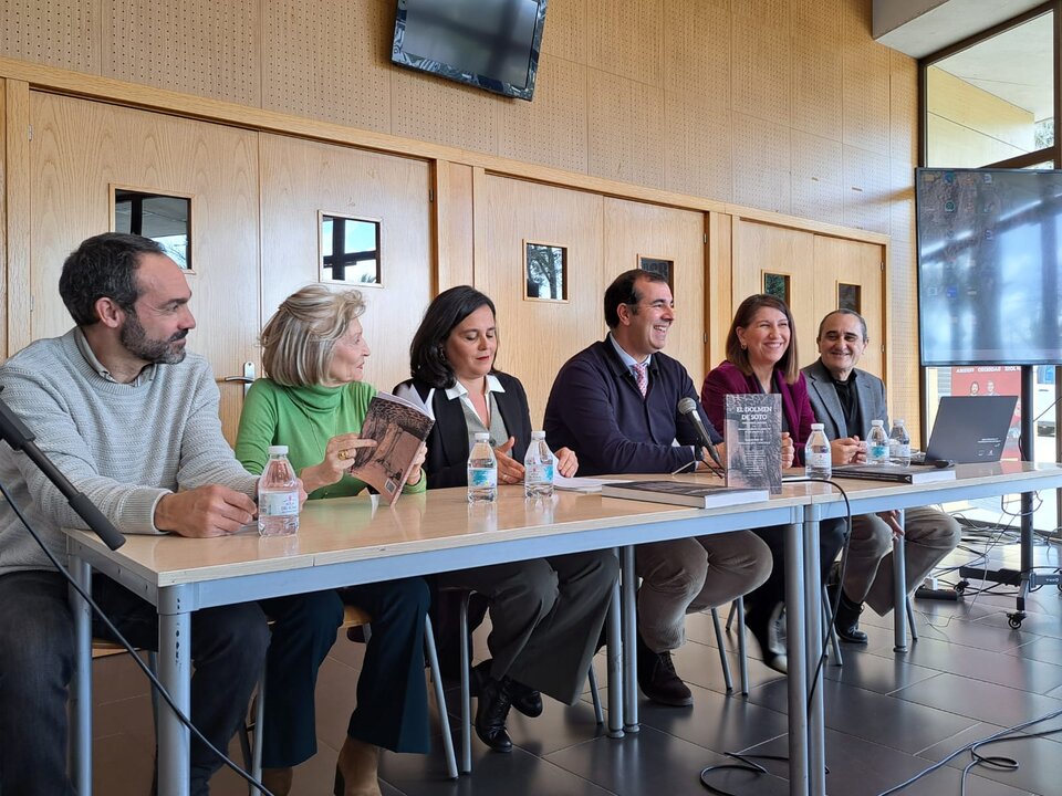 Presentación de las publicaciones sobre el Dolmen de Soto | Junta
