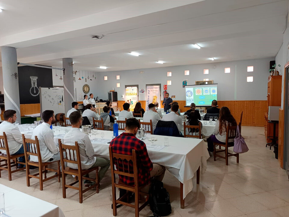 Taller de cata IES Saltés, Punta Umbría 2025 | DOP Condado de Huelva