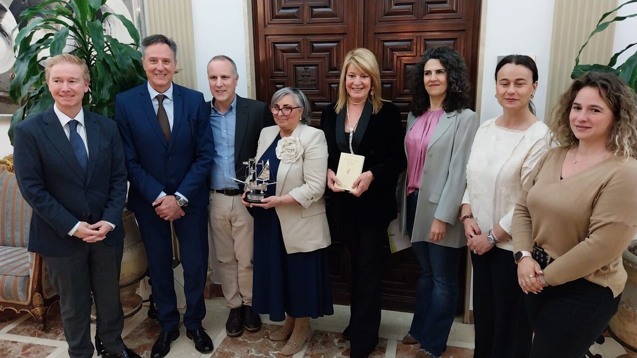 La alcaldesa tiene un detalle con los hijos de Hermida