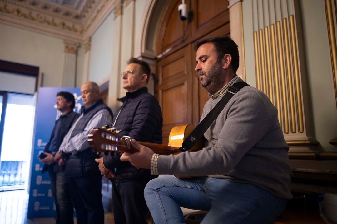 La música estuvo presente en el acto