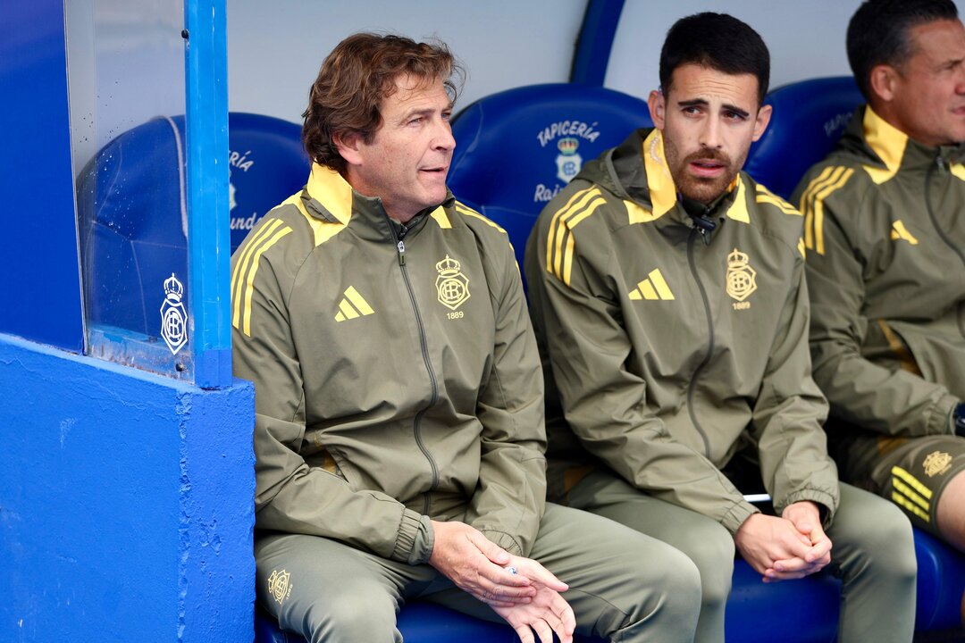 Raúl Galbarro, entrenador del Recre. Fuente: Alberto Díaz