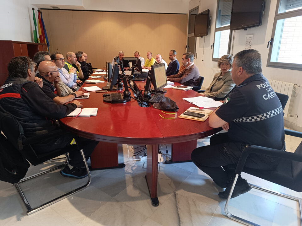 Reunión previa al simulacro. Fuente: Ayto. Cartaya