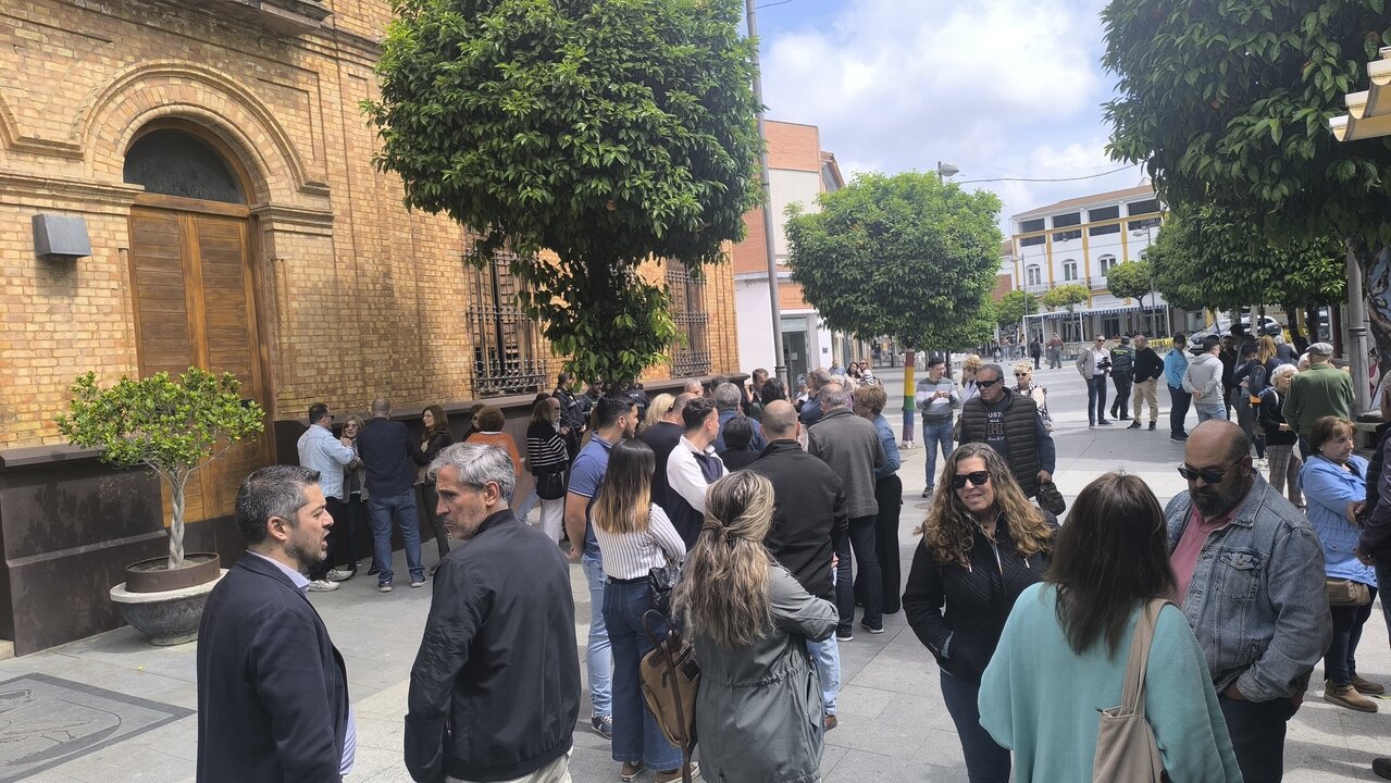 Los trabajadores municipales piden soluciones a su situación