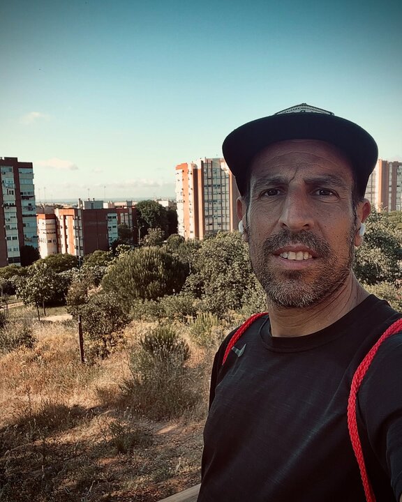 Emilio Martín paseando. Fuente: Facebook Emilio Martín