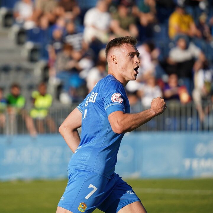 Manu Garrido tras anotar el gol del Fuenlabrada. X Fuenlabrada