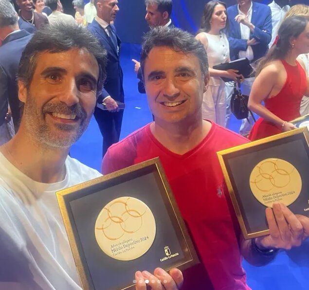 Pablo Abián junto a su premio. Fuente: Instagram Pablo