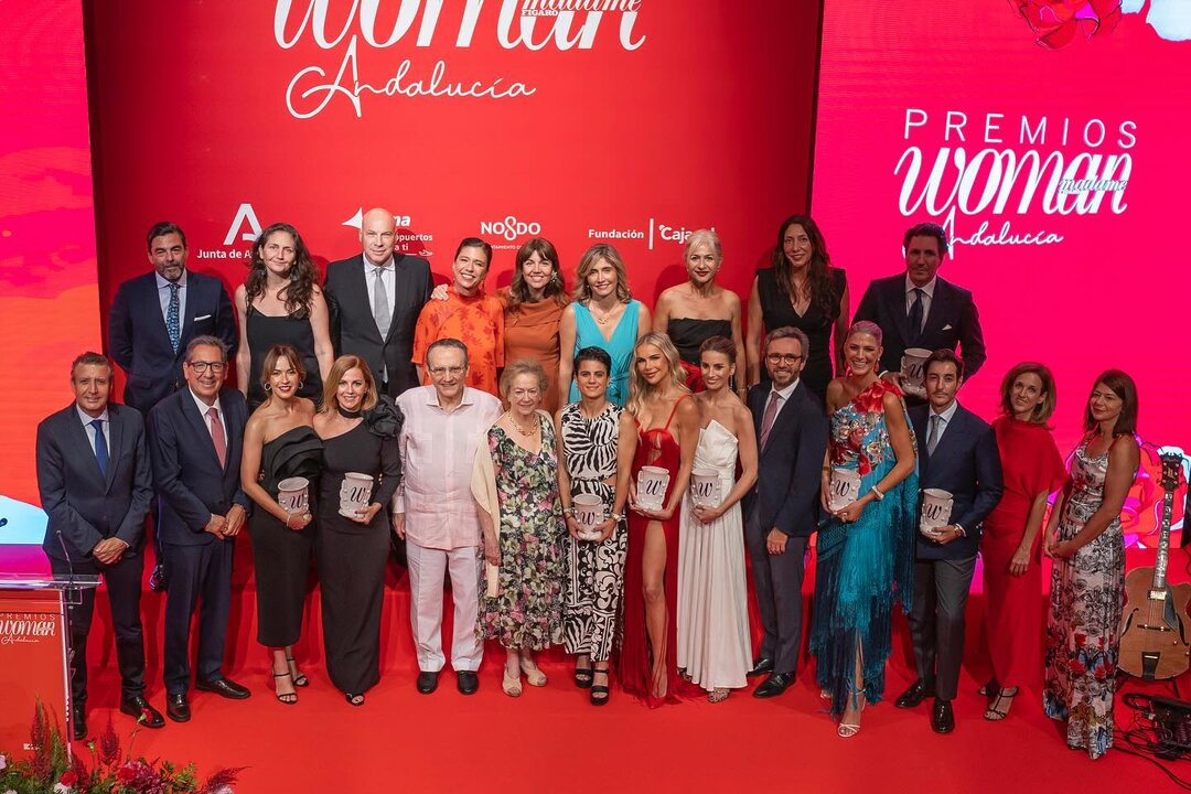 Laura Sánchez junto a todos los premiados