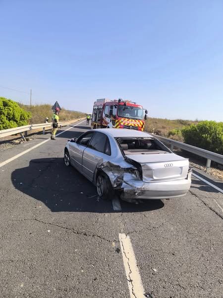 Uno de los vehículos implicados. Fuente: Sab Bomberos Huelva Provincia