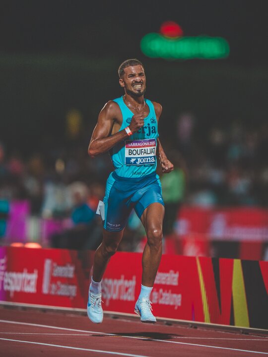 Zakaria Boufaljat corriendo en el Campeonato de España. Fuente: Facebook Zakaria