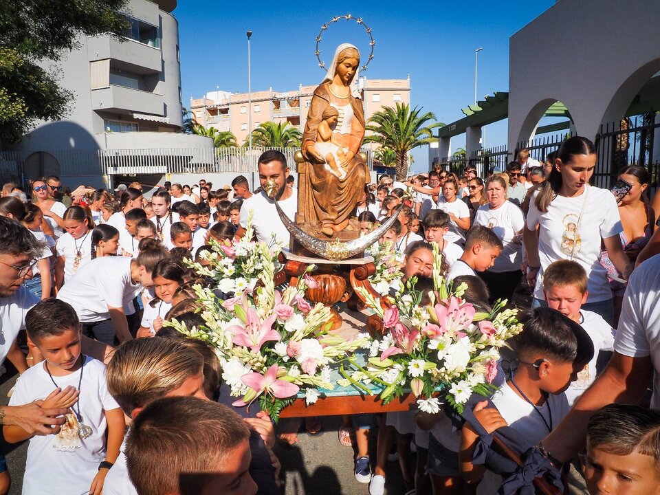 Procesión infantil de la Virgen del Mar, Punta del Caimán. Fuente: Facebook Jenaro Orta