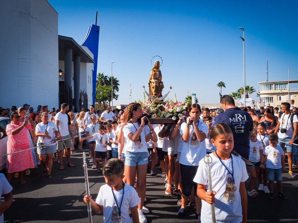 Procesión infantil de la Virgen del Mar, Punta del Caimán. Fuente: Facebook Jenaro Orta