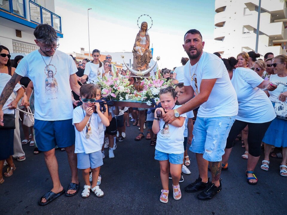 Procesión infantil de la Virgen del Mar, Punta del Caimán. Fuente: Facebook Jenaro Orta