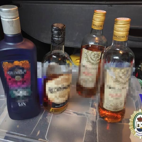 Botellas de alcohol incautadas. Fuente: Ayto. Punta Umbría