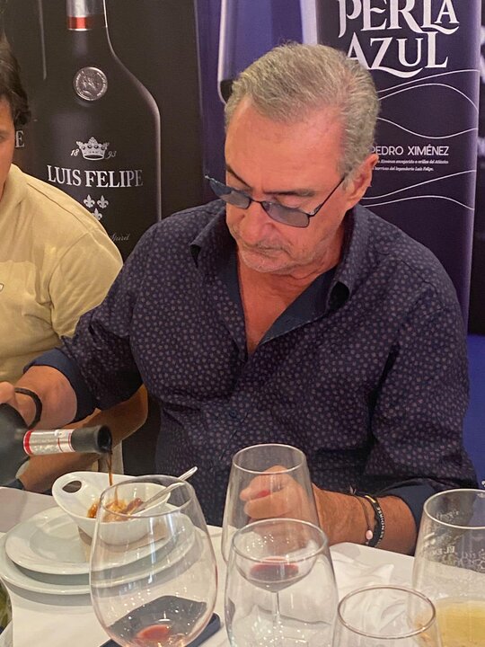 Carlos Herrera en la comida de Bodegas Rubia