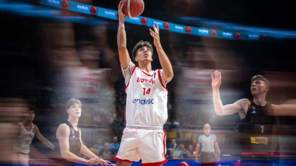 Alfonso Rodríguez con la selección española de baloncesto sub-18
