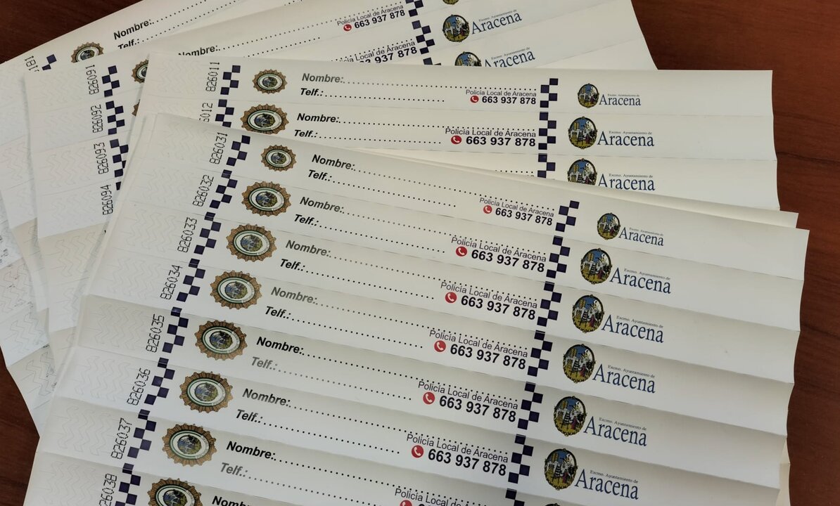 Pulseras para identificar a los menores. Fuente: Ayto. Aracena