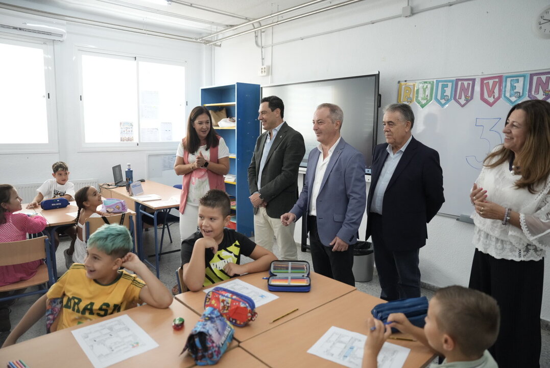 Juanma Moreno en Almonte. Fuente: Junta de Andalucía