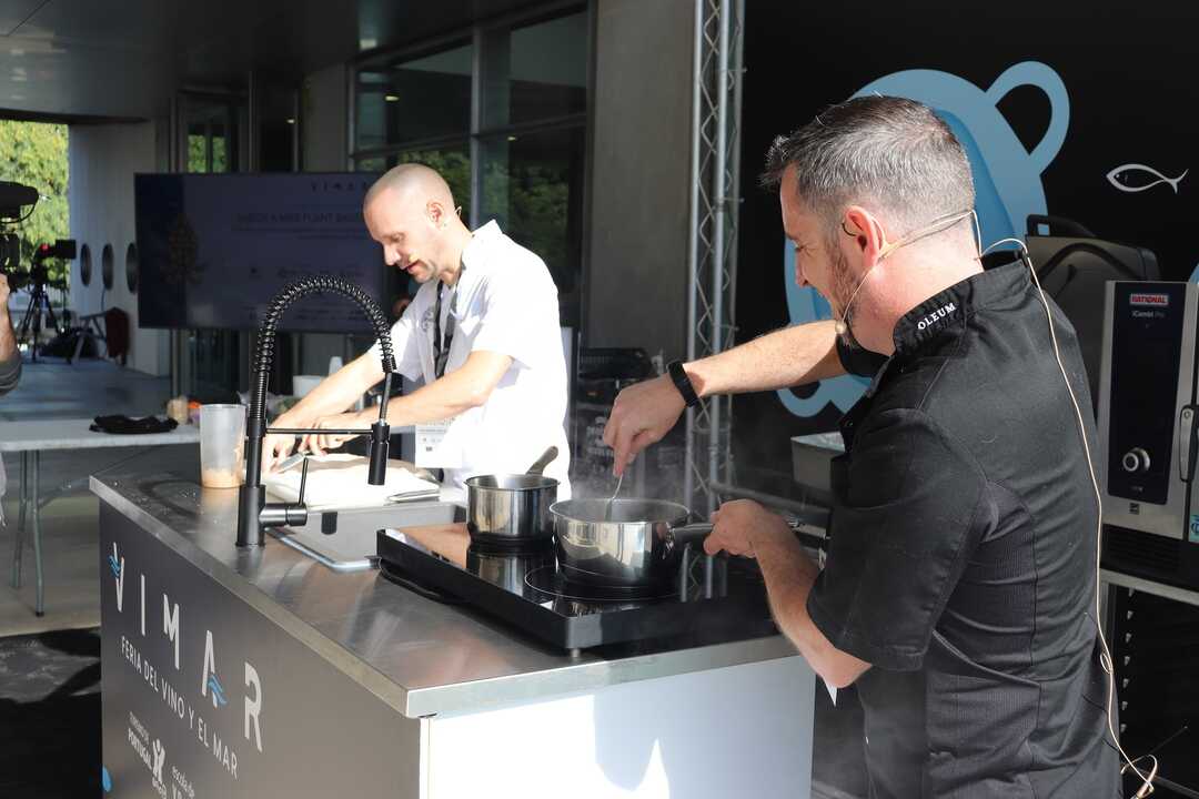 Showcooking celebrado en la feria del Vino y el Mar, VIMAR.