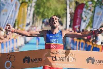 Emilio Martín tras ganar en Australia. Fuente: Facebook Emilio Martín